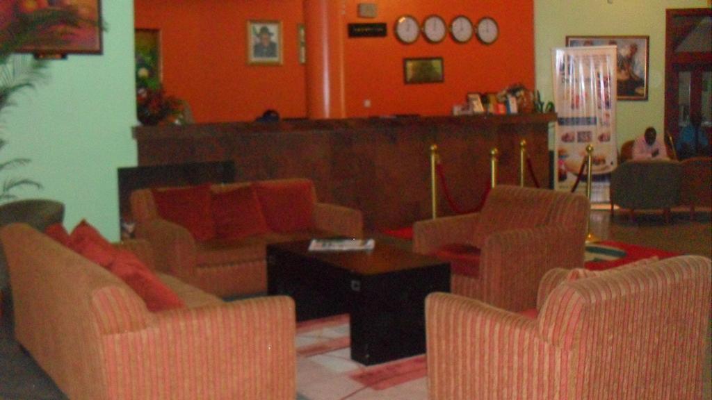Denis Hotel Abuja Mobushipe Exterior foto