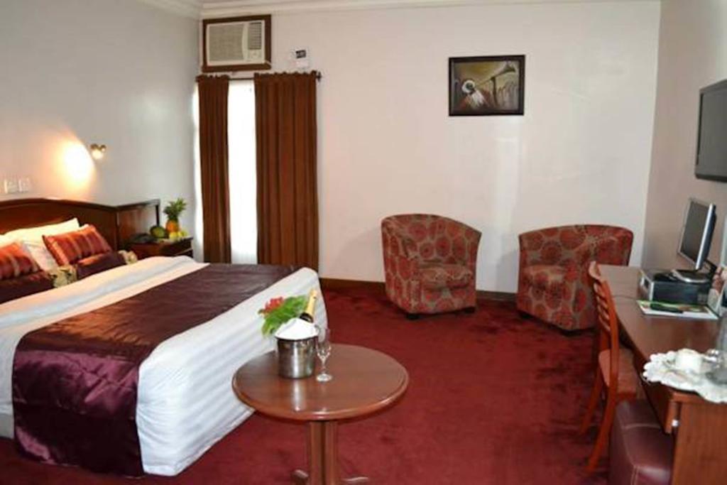 Denis Hotel Abuja Mobushipe Habitación foto