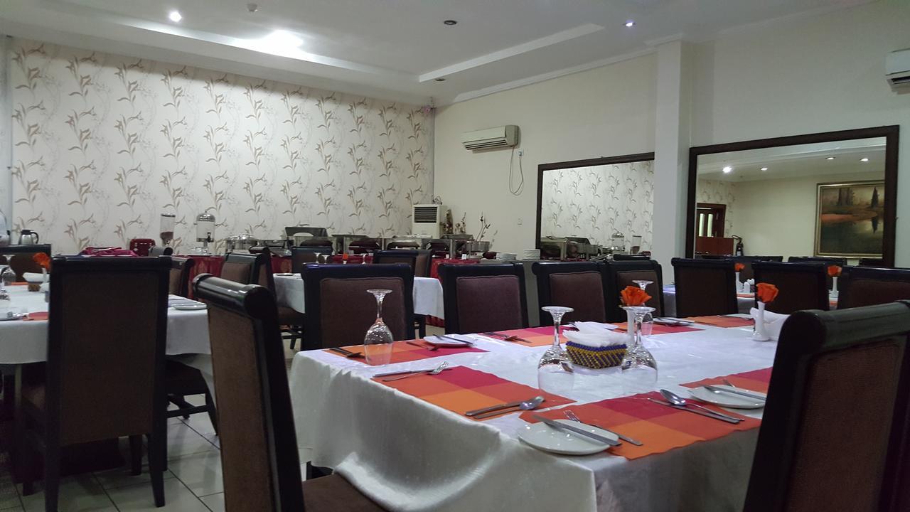 Denis Hotel Abuja Mobushipe Exterior foto