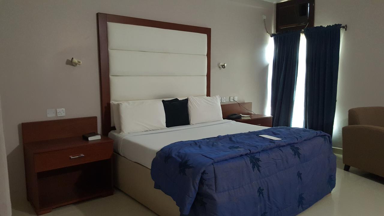 Denis Hotel Abuja Mobushipe Exterior foto